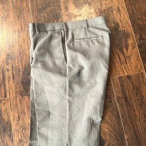 Men’s Perry Ellis dress pants 34w 30l